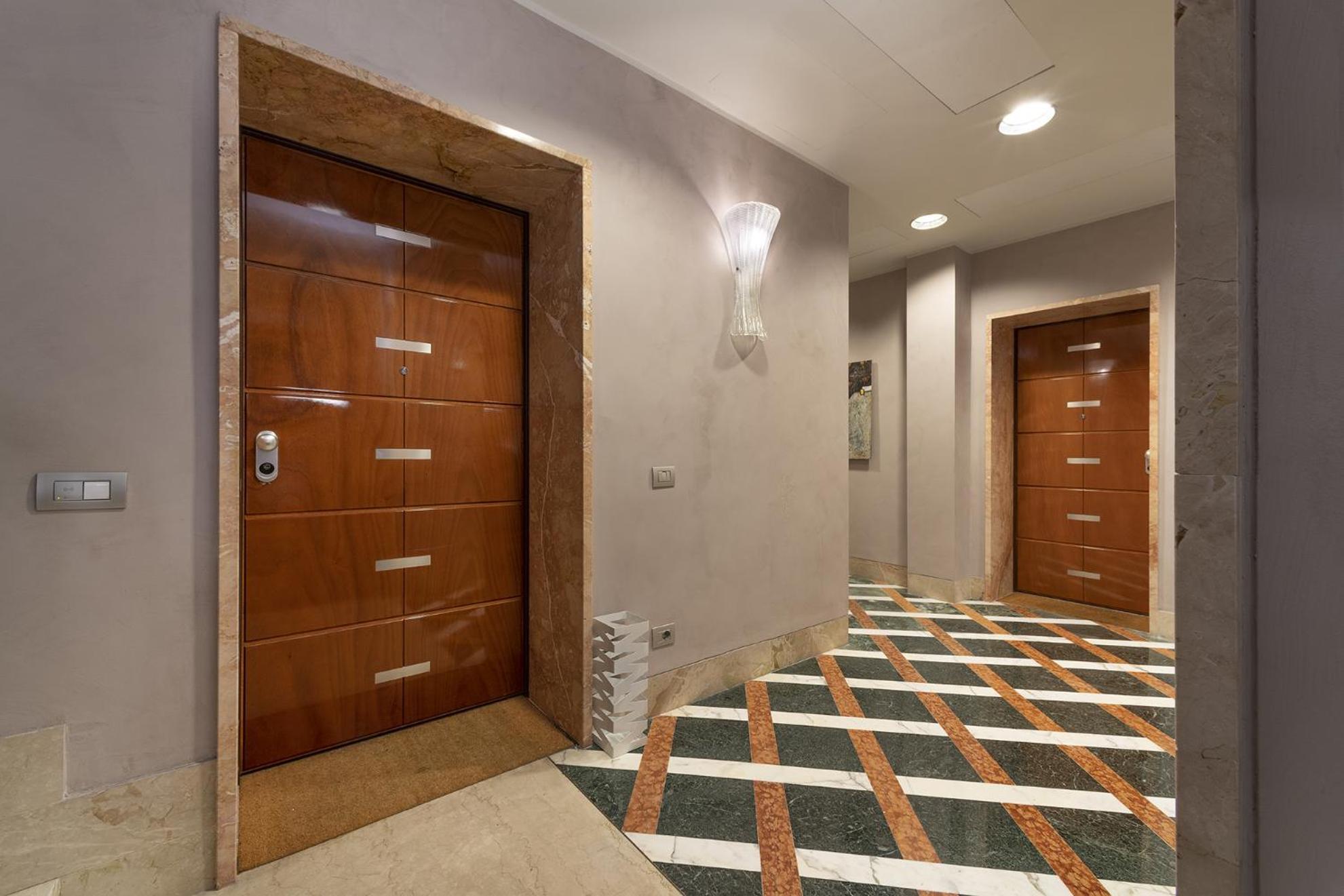 Fifty Eight Duomo Two Bedrooms * Milano